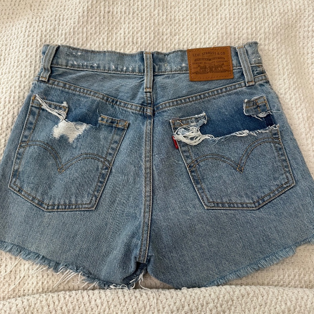 Levi’s wedgie shorts